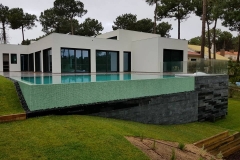 Piscina na Herdade da Aroeira